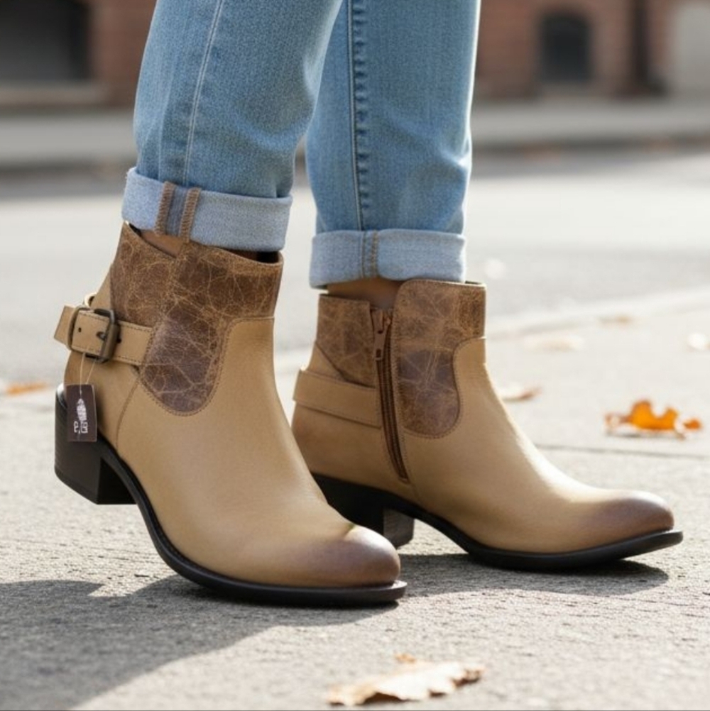 NWT! J.B. Dillion Leather Tan Zipper boots